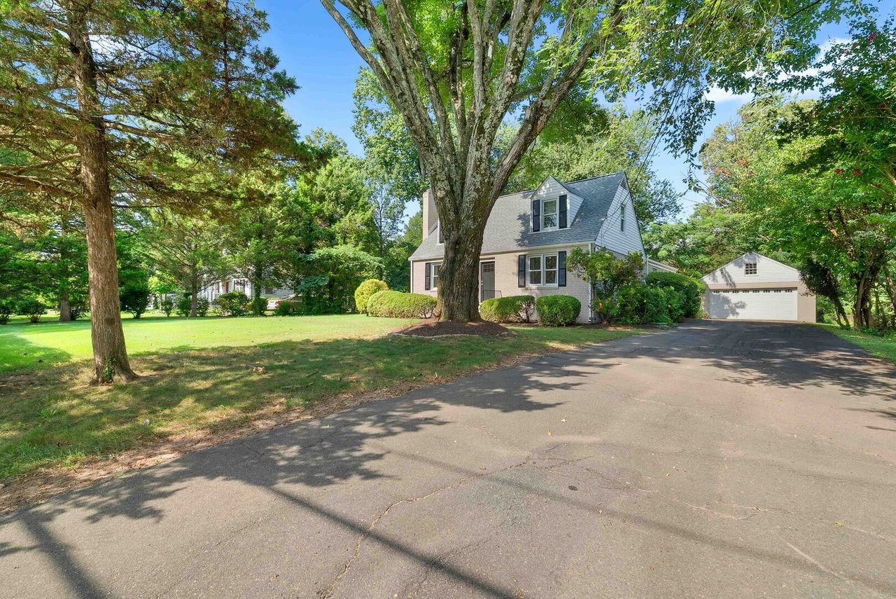 3318 Holloman Rd. Falls Church, VA 22042