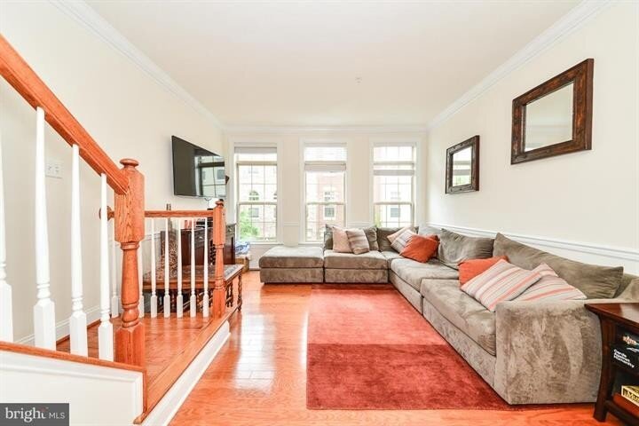 402 N Thomas St. Arlington, VA 22203-3108