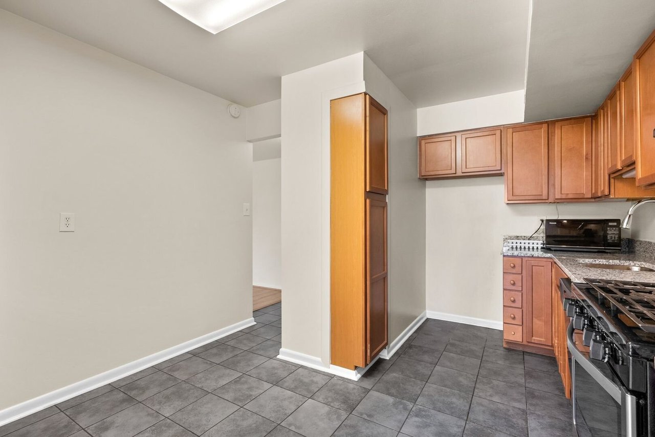 4241 Columbia Pike Apt 101 Arlington, VA 22204