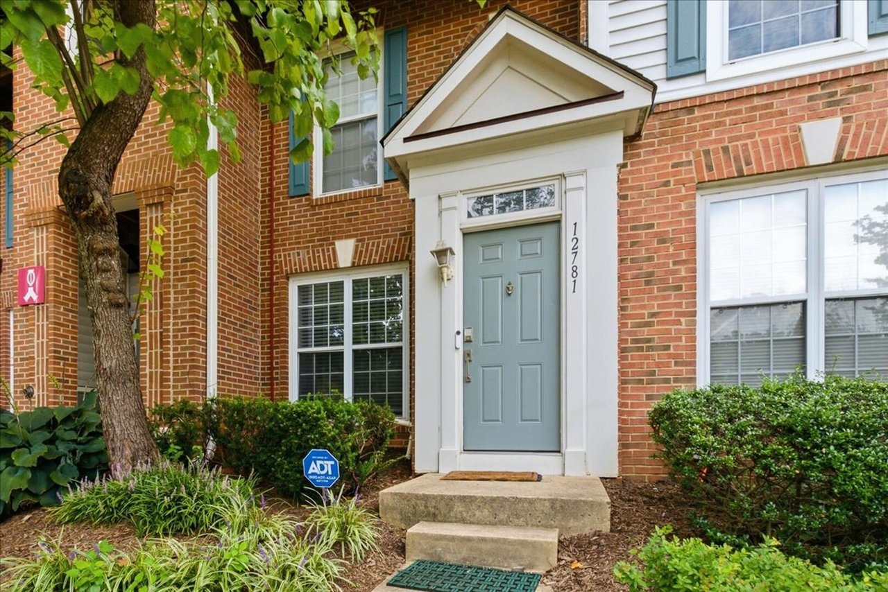 12781 Fair Crest Ct Fairfax, VA 22033
