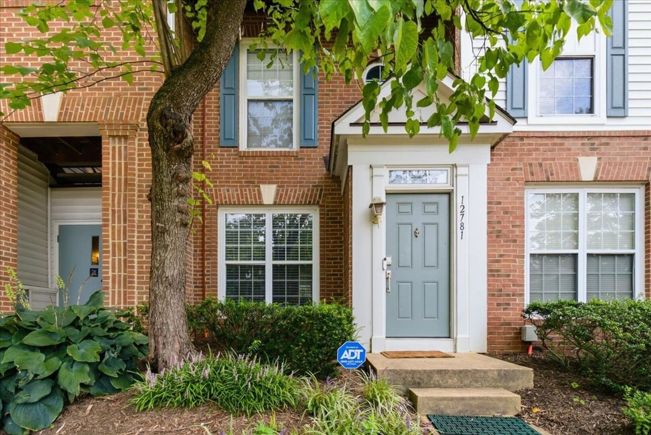 12781 Fair Crest Ct Fairfax, VA 22033