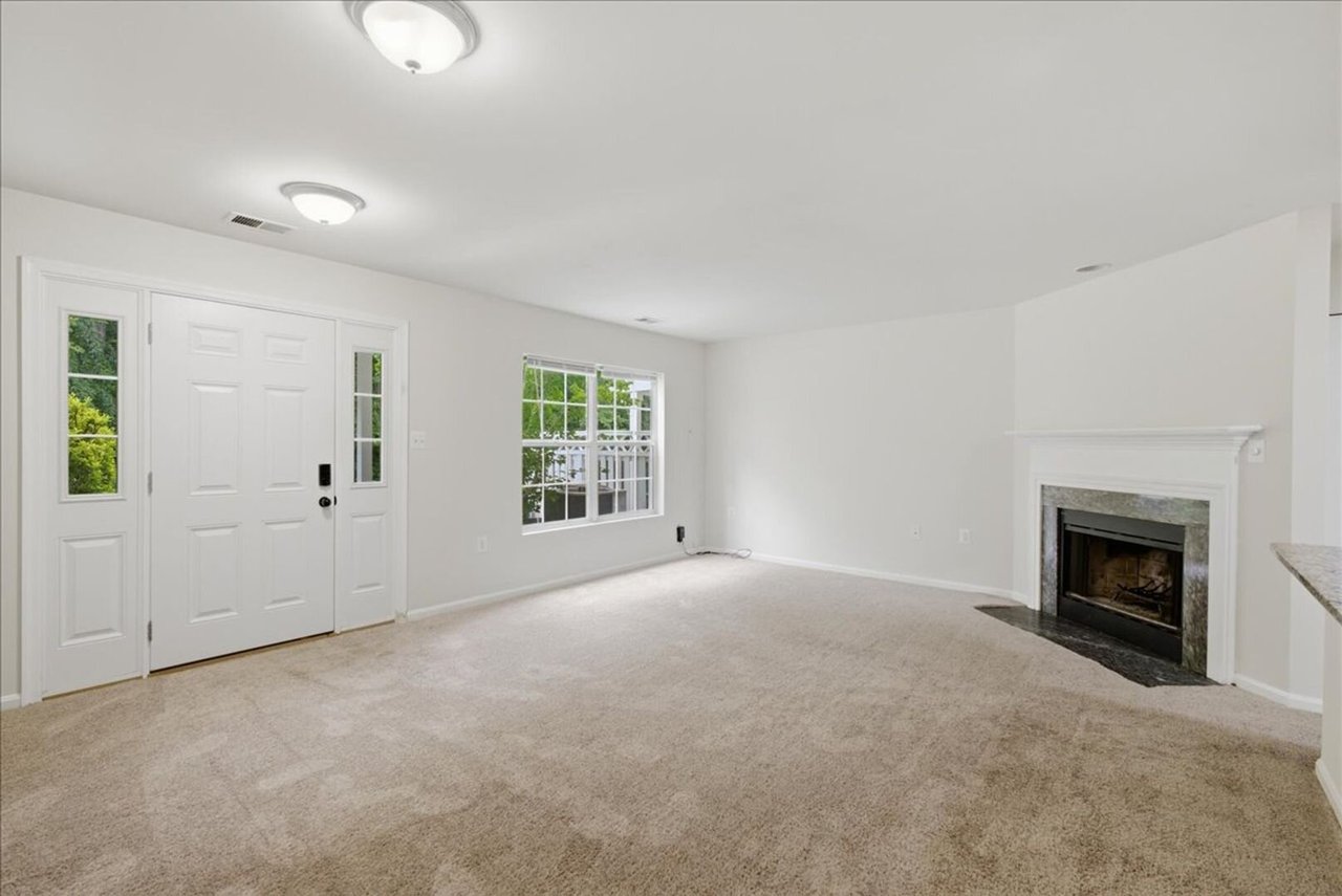 12181 Old Salem Ct Woodbridge, VA 22192