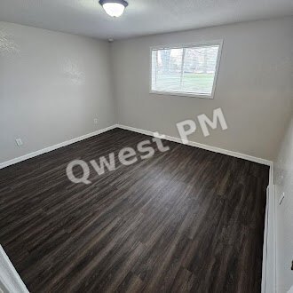 409 E Woodlawn #8