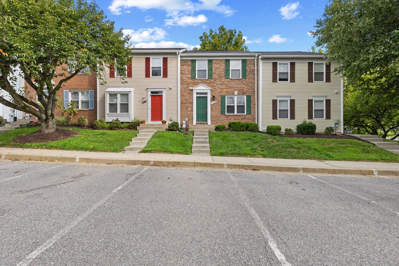 6082 Majors Lane