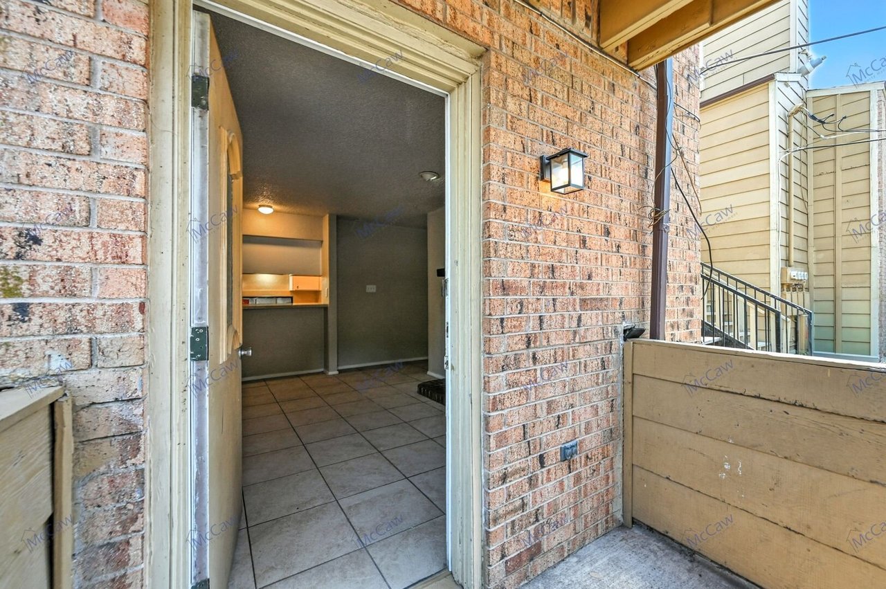 6176 Vega Dr. Fort Worth, TX 76133