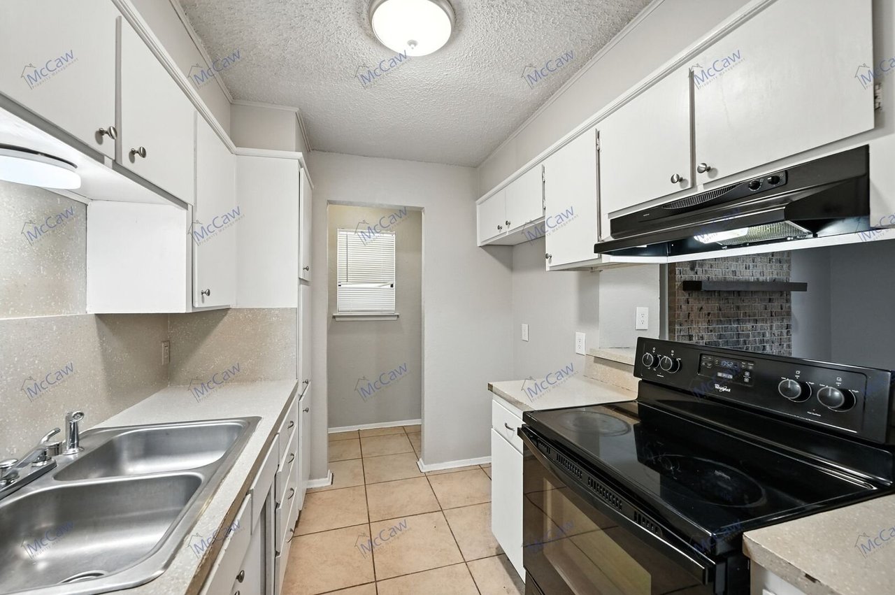 6176 Vega Dr. Fort Worth, TX 76133