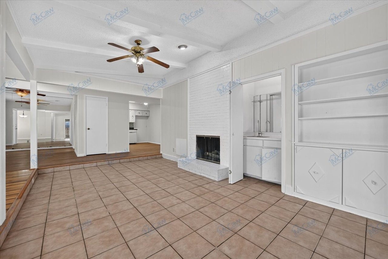 4900 Inverness Ave. Fort Worth, TX 76132