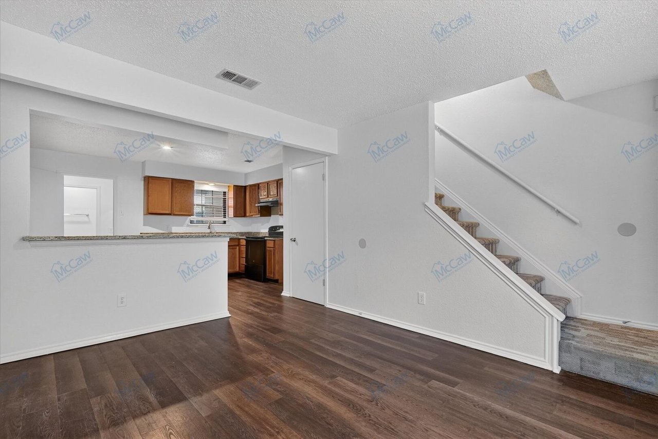 210 Rolston Rd Unit 2 Irving, TX 75060
