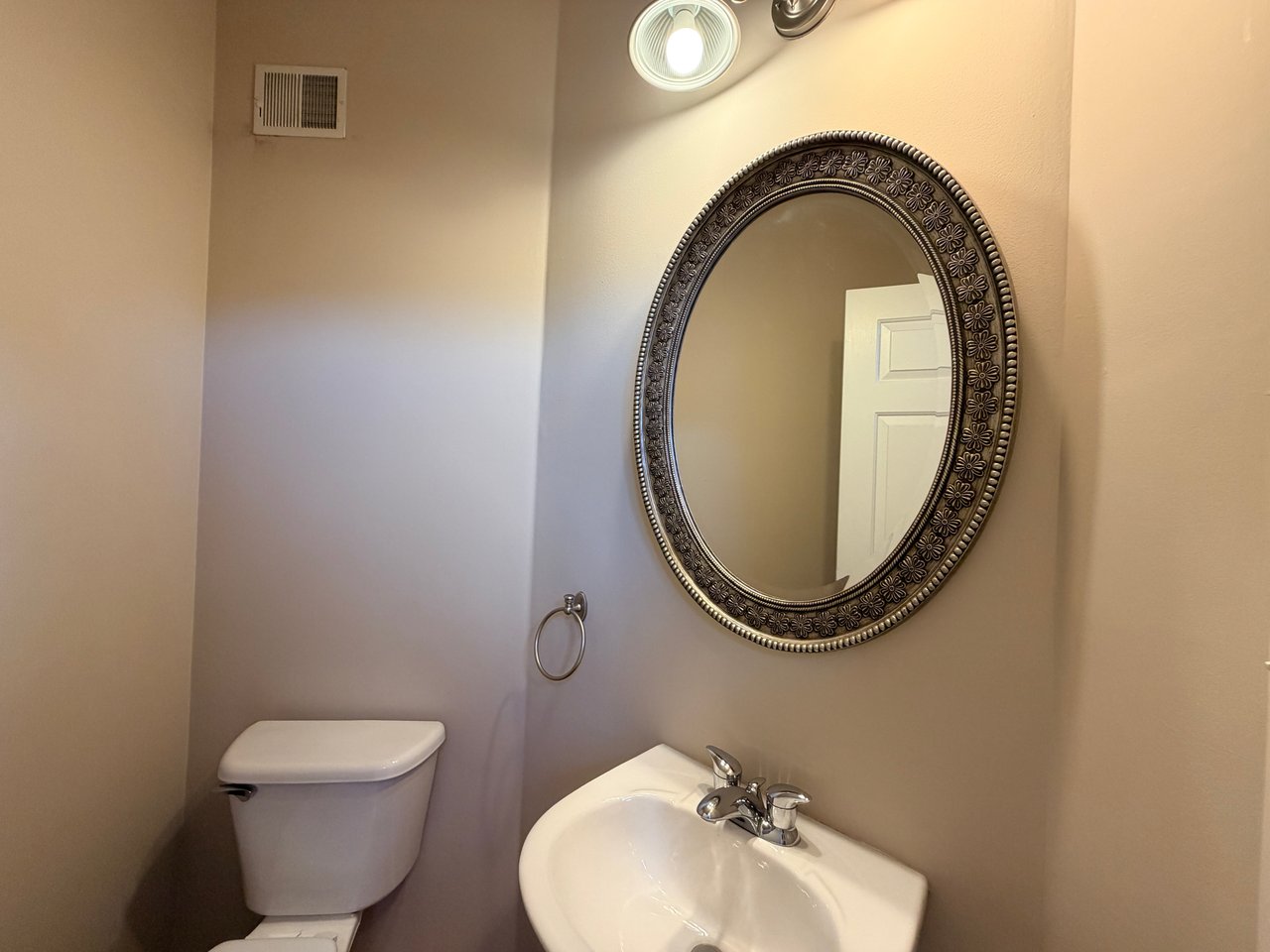 2805 Settlers View Dr