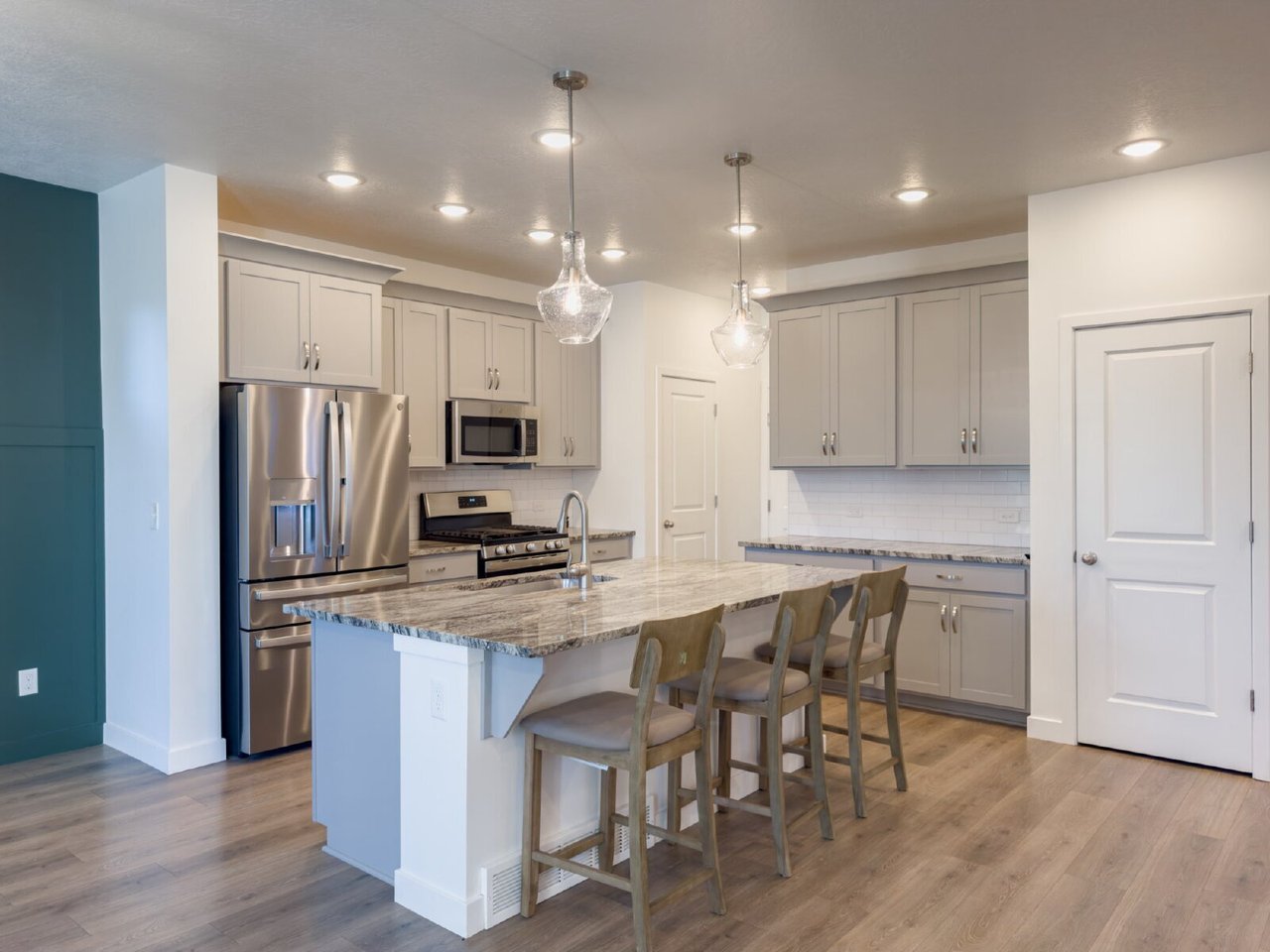 6472 W Lake Ave.