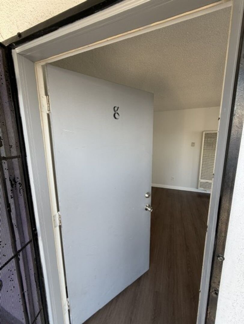 2248 ATLANTIC AVE - 8 LONG BEACH, CA 90806