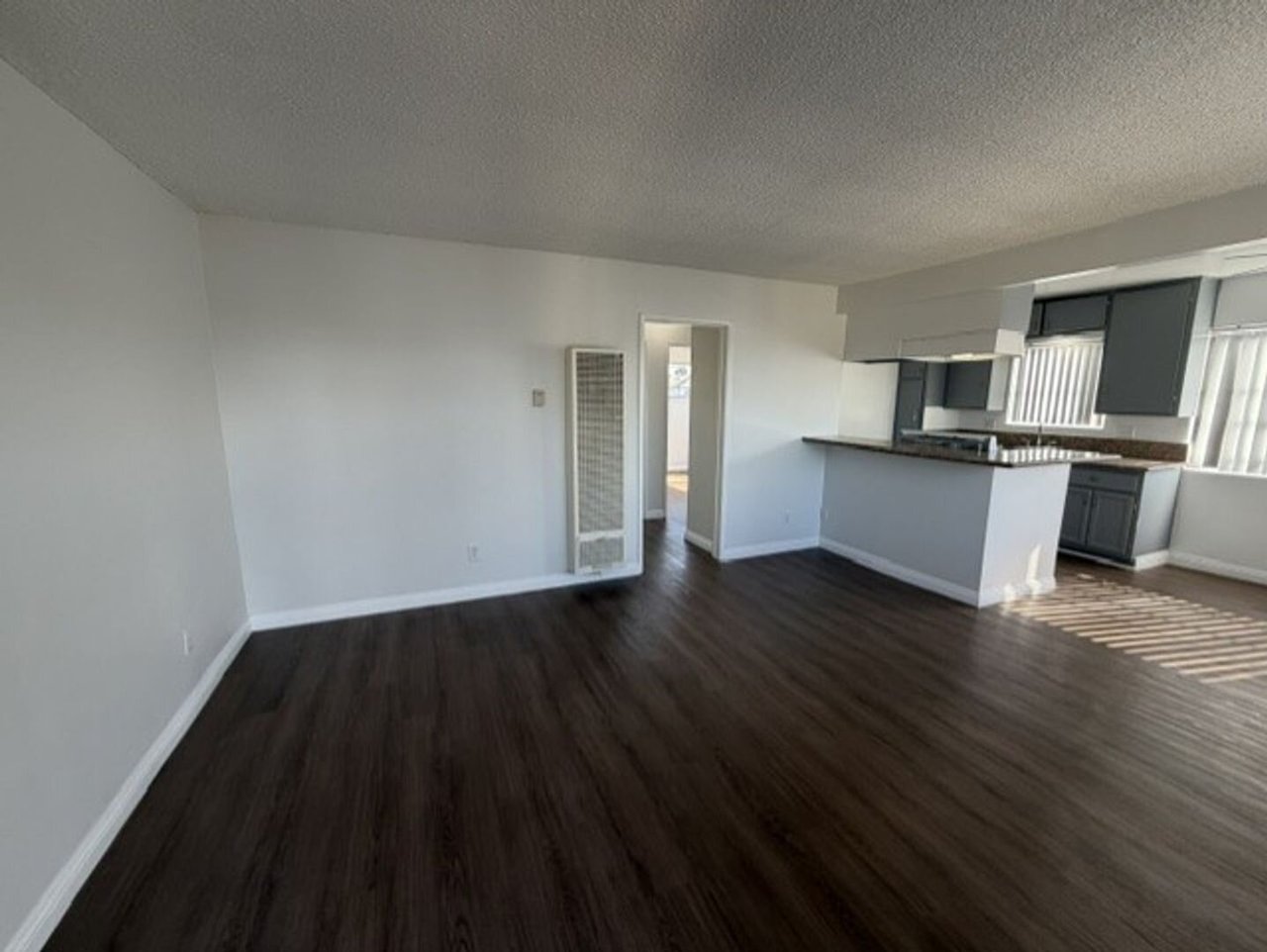 2248 ATLANTIC AVE - 8 LONG BEACH, CA 90806