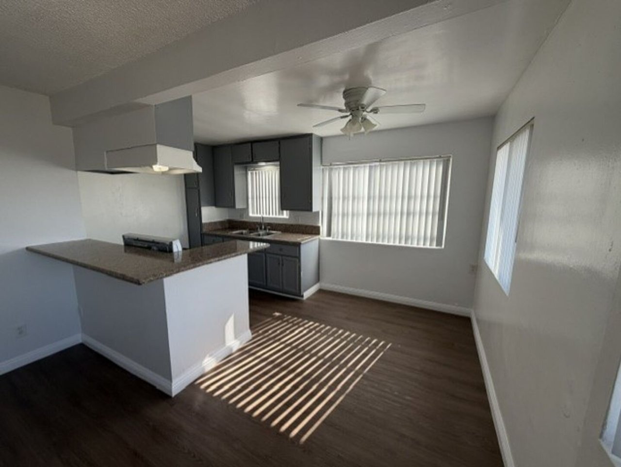 2248 ATLANTIC AVE - 8 LONG BEACH, CA 90806