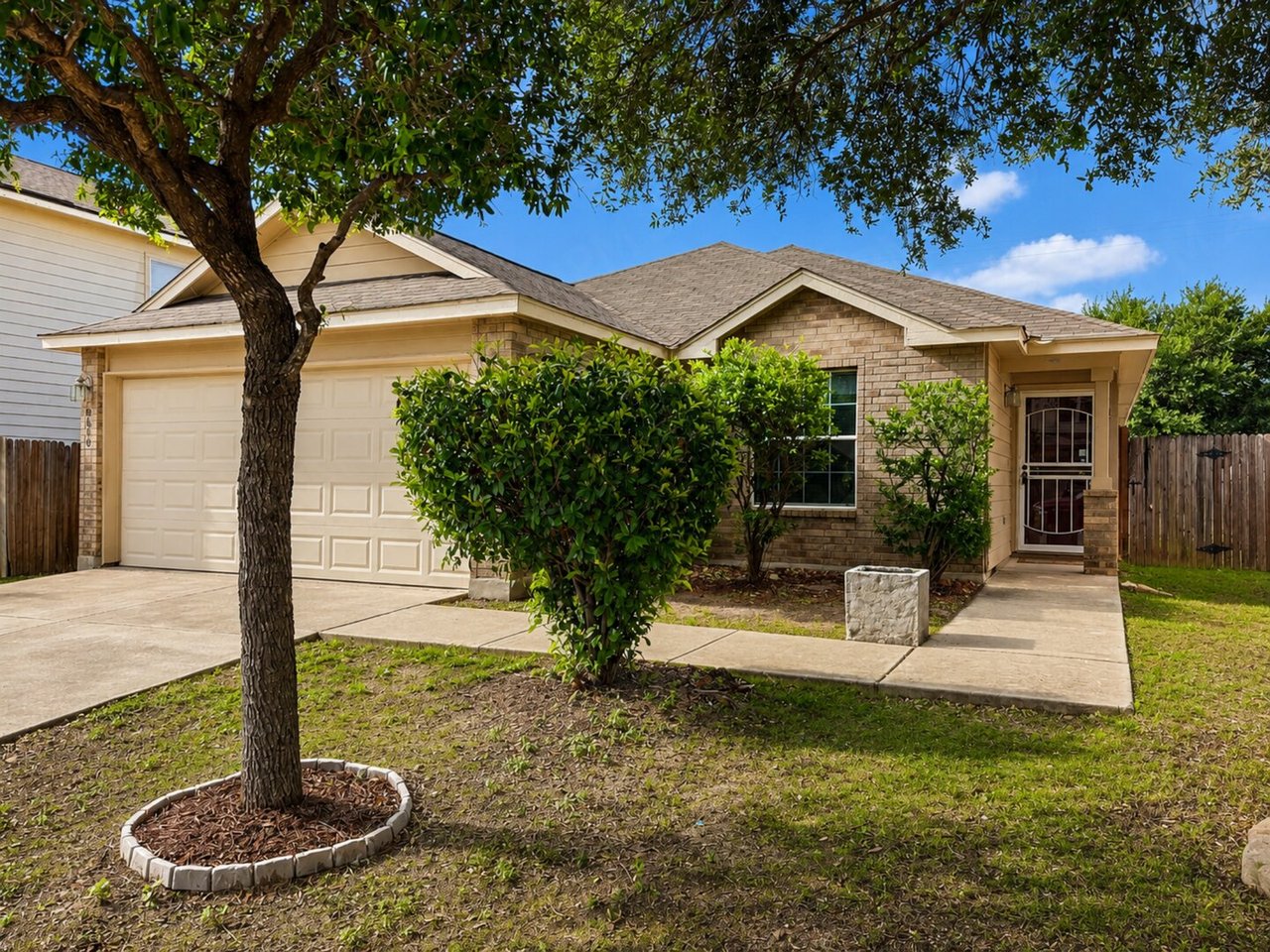 8610 Laguna Rio San Antonio, TX 78251
