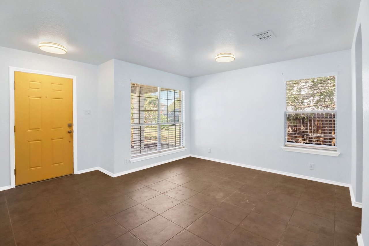 406 Reba Converse, TX 78109