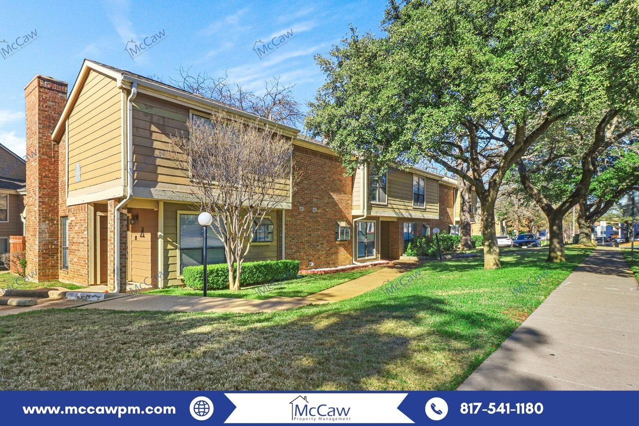 2101 Park Willow Ln. #B Arlington, TX 76011
