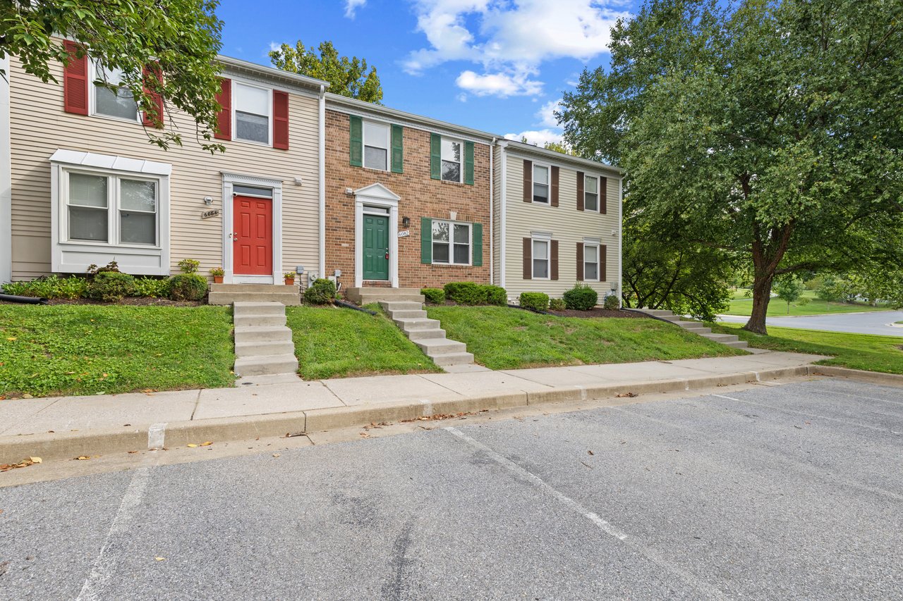 6082 Majors Lane