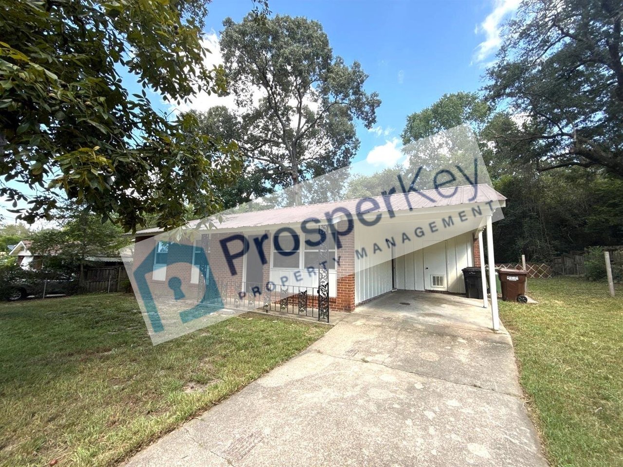 710 Greenbrier Dr