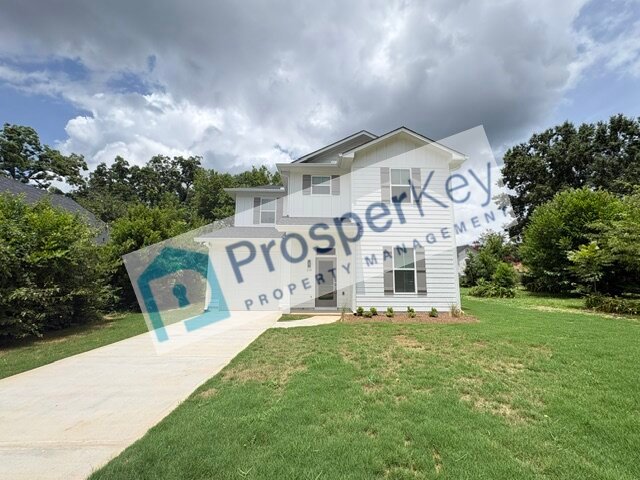 215 W Chappell