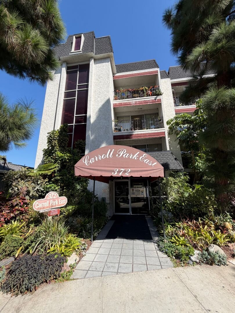 372 CARROLL PARK E #201 LONG BEACH, CA 90814