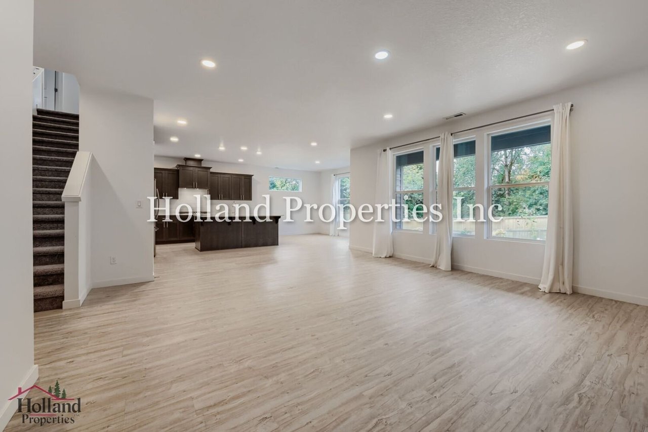 1755 S Quartz Dr Cornelius, OR 97113