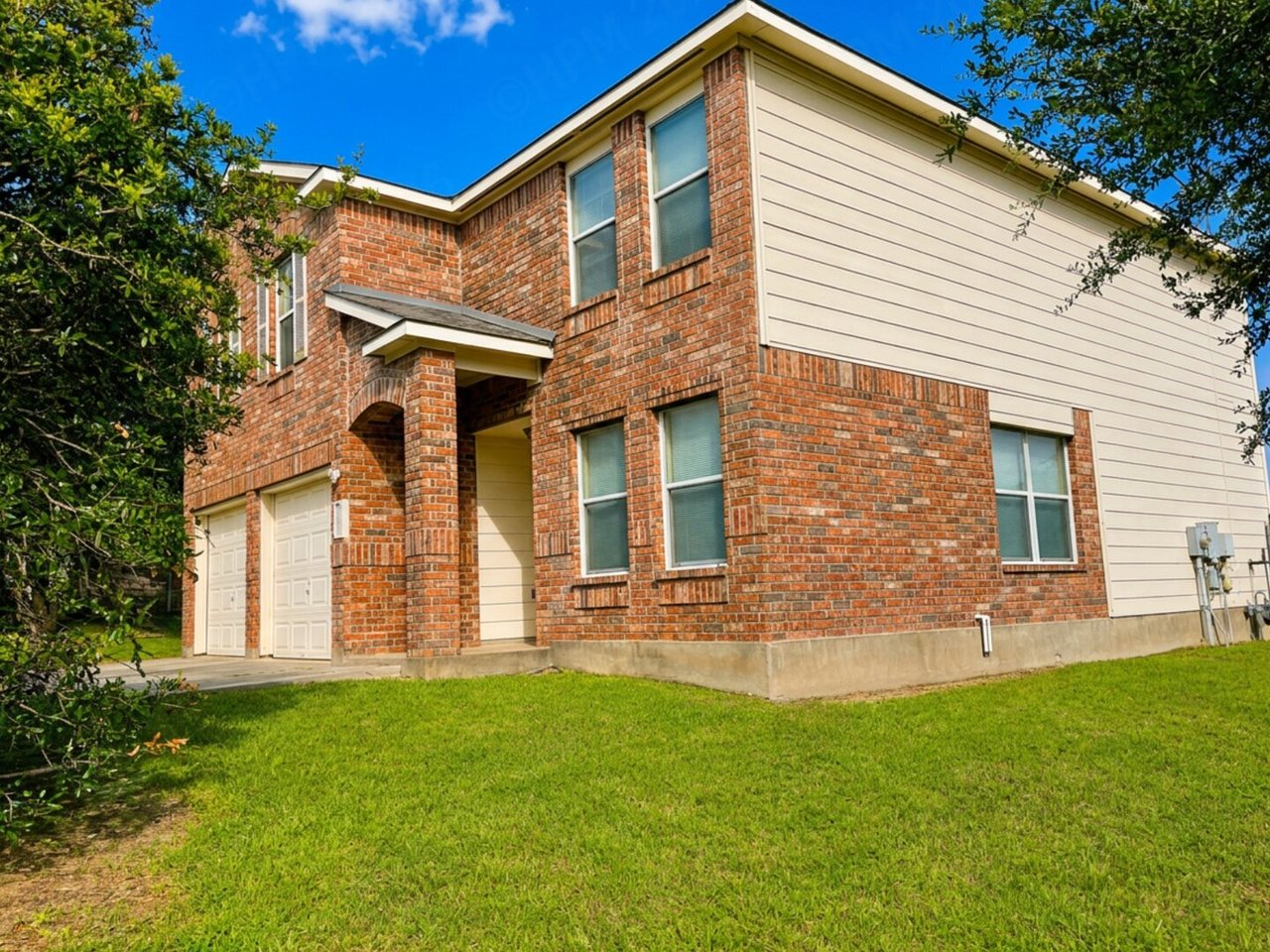 8011 Hoosier Park Selma, TX 78154