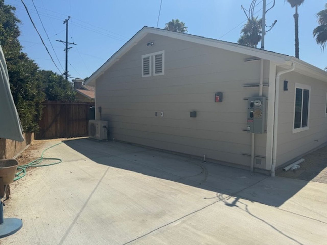 10003 Foothill Blvd Lake View Terrace, CA 91342