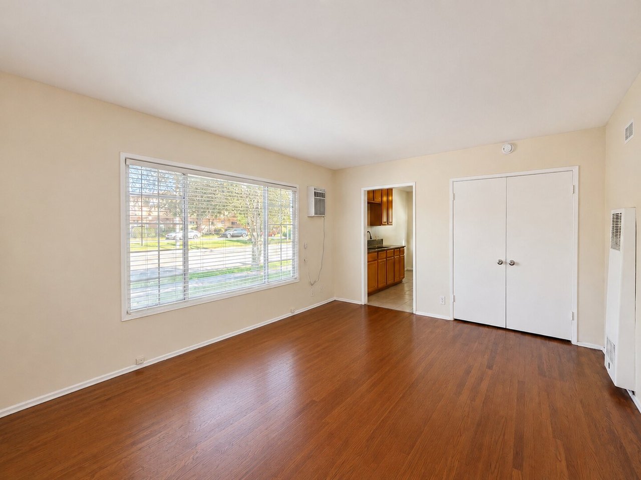 3610 W Chandler Blvd #A Burbank, CA 91505