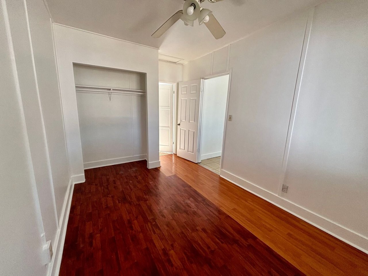 10156 1/4 Helendale Ave Tujunga, CA 91042