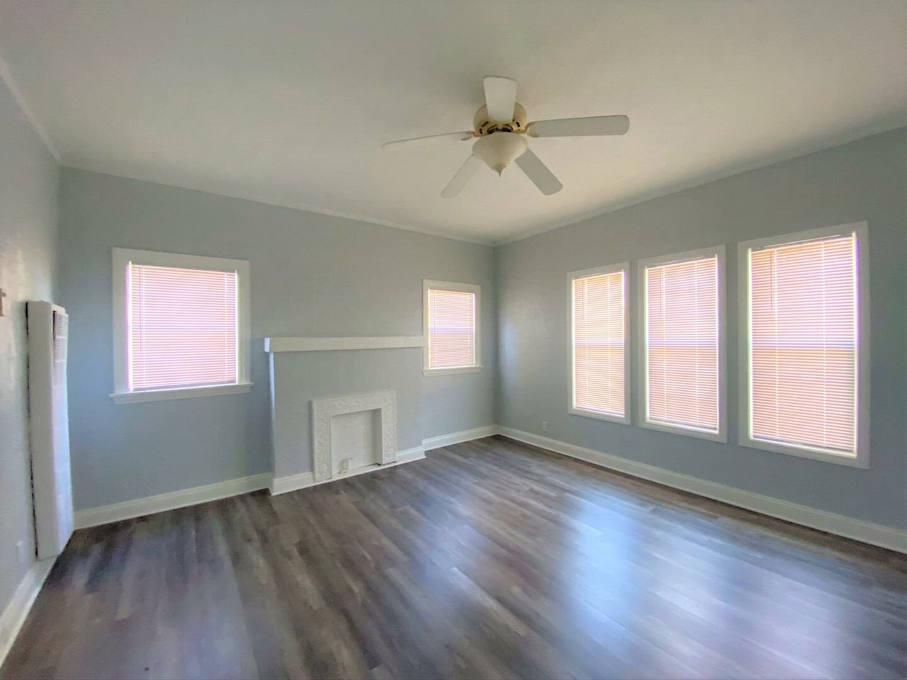 731 1/2 S Chevy Chase Dr. Glendale, CA 91205