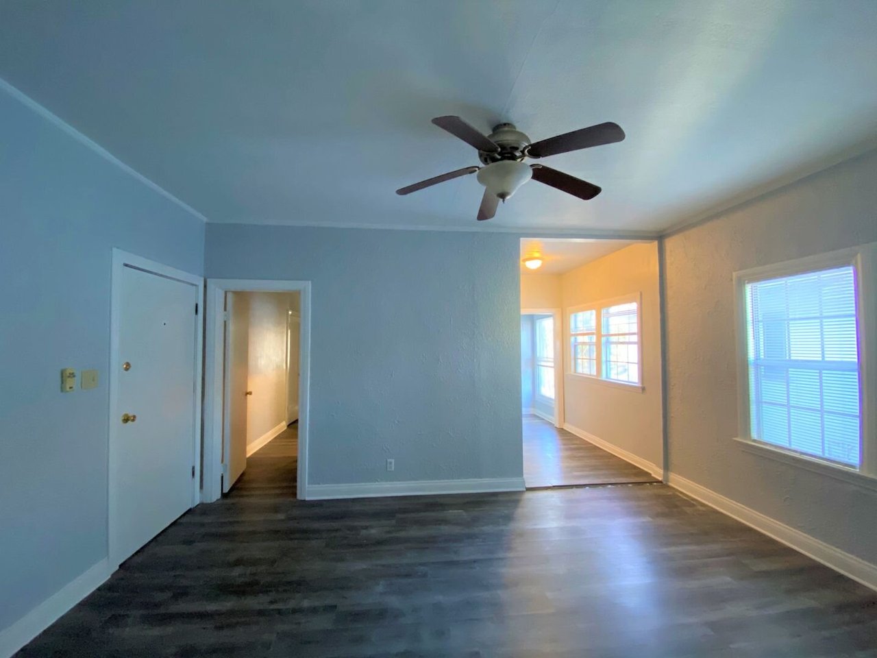 731 1/2 S Chevy Chase Dr. Glendale, CA 91205