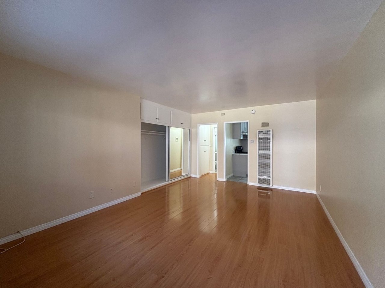 526 E Windsor Rd. #4 Glendale, CA 91205