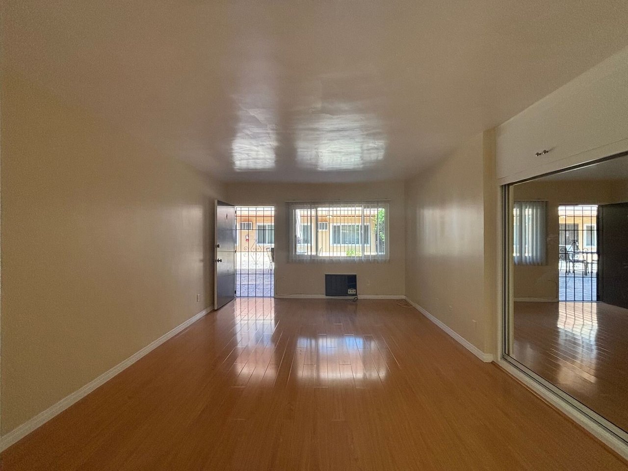 526 E Windsor Rd. #4 Glendale, CA 91205