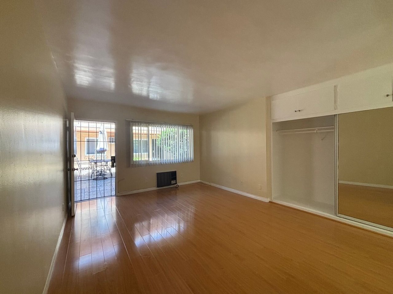 526 E Windsor Rd. #4 Glendale, CA 91205