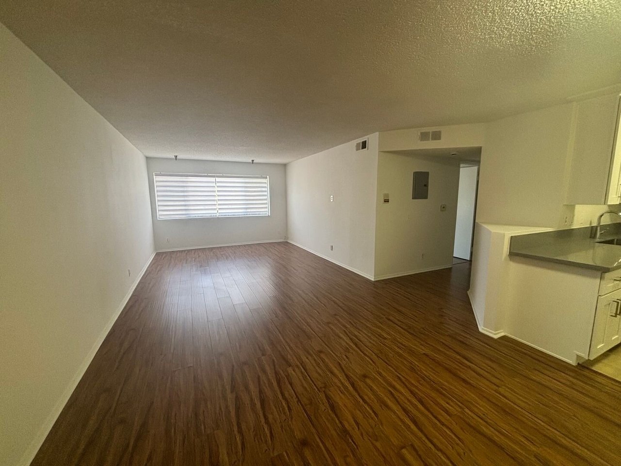 10241 Commerce Ave #5 Tujunga, CA 91042