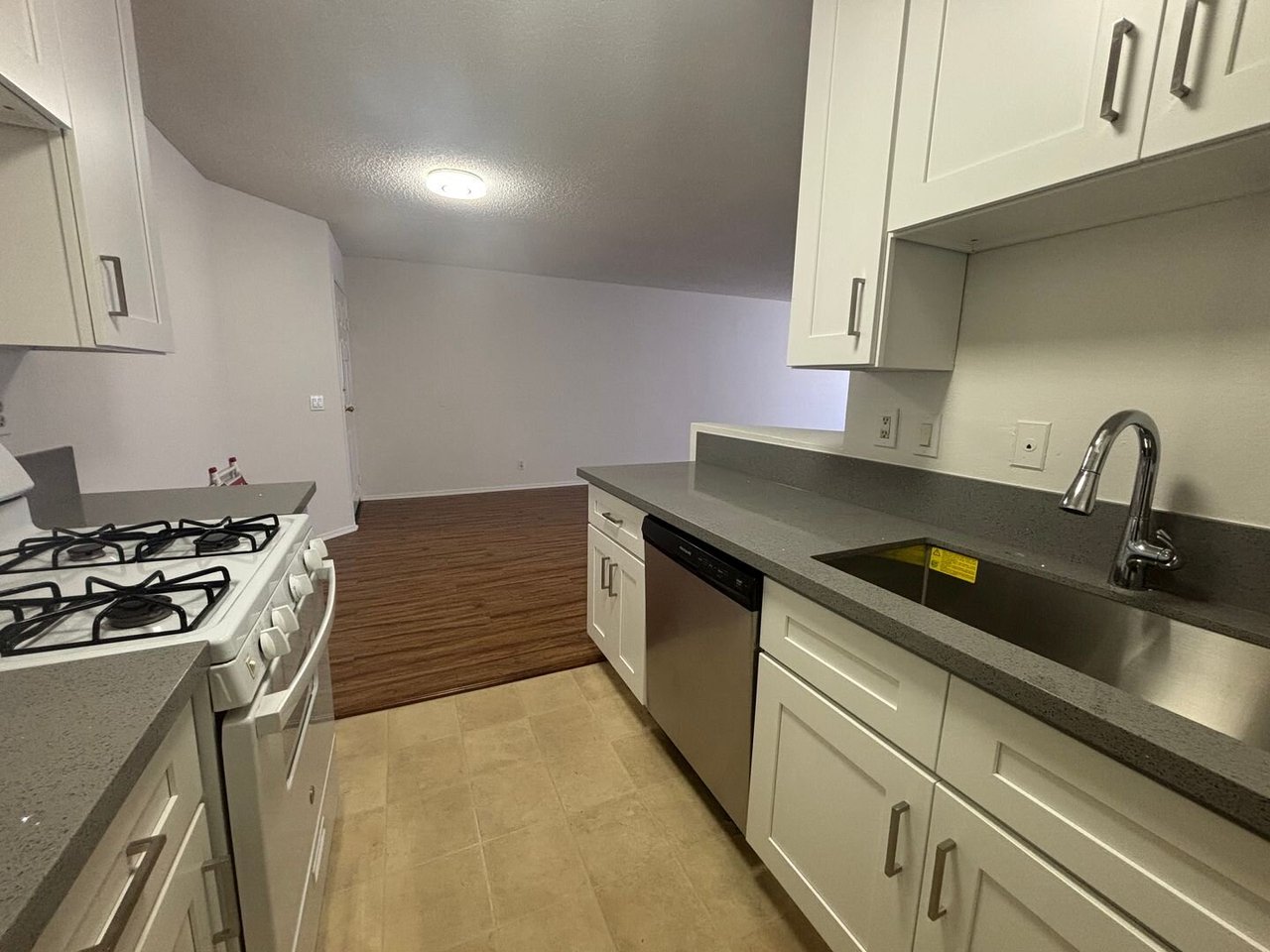 10241 Commerce Ave #5 Tujunga, CA 91042