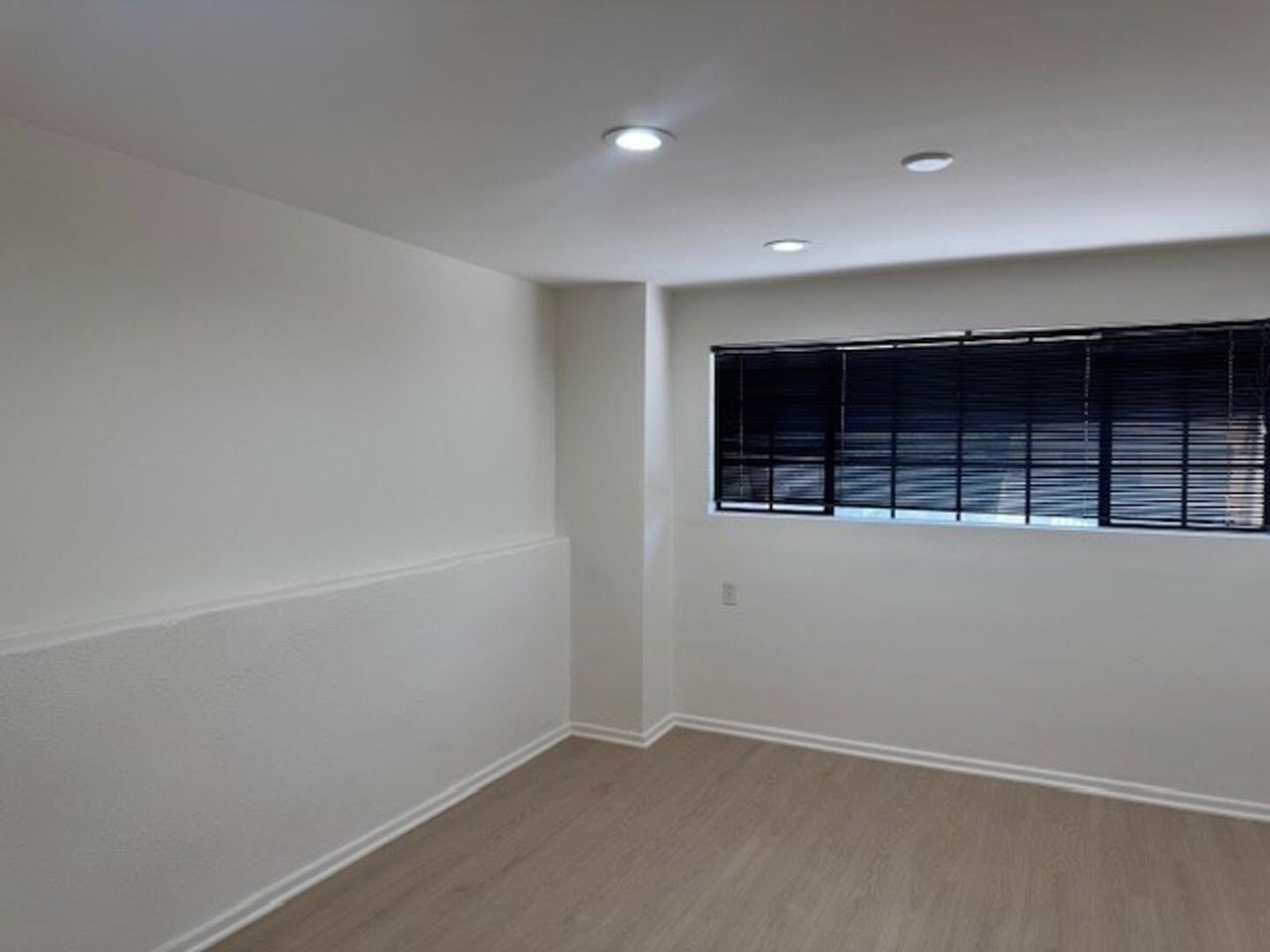 2951 Honolulu Ave. #A La Crescenta, CA 91214