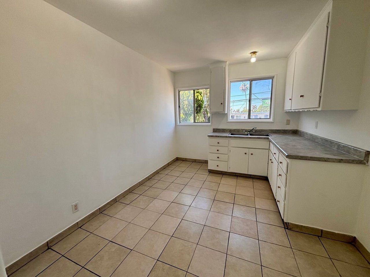 13226 Maclay St #5 San Fernando, CA 91340