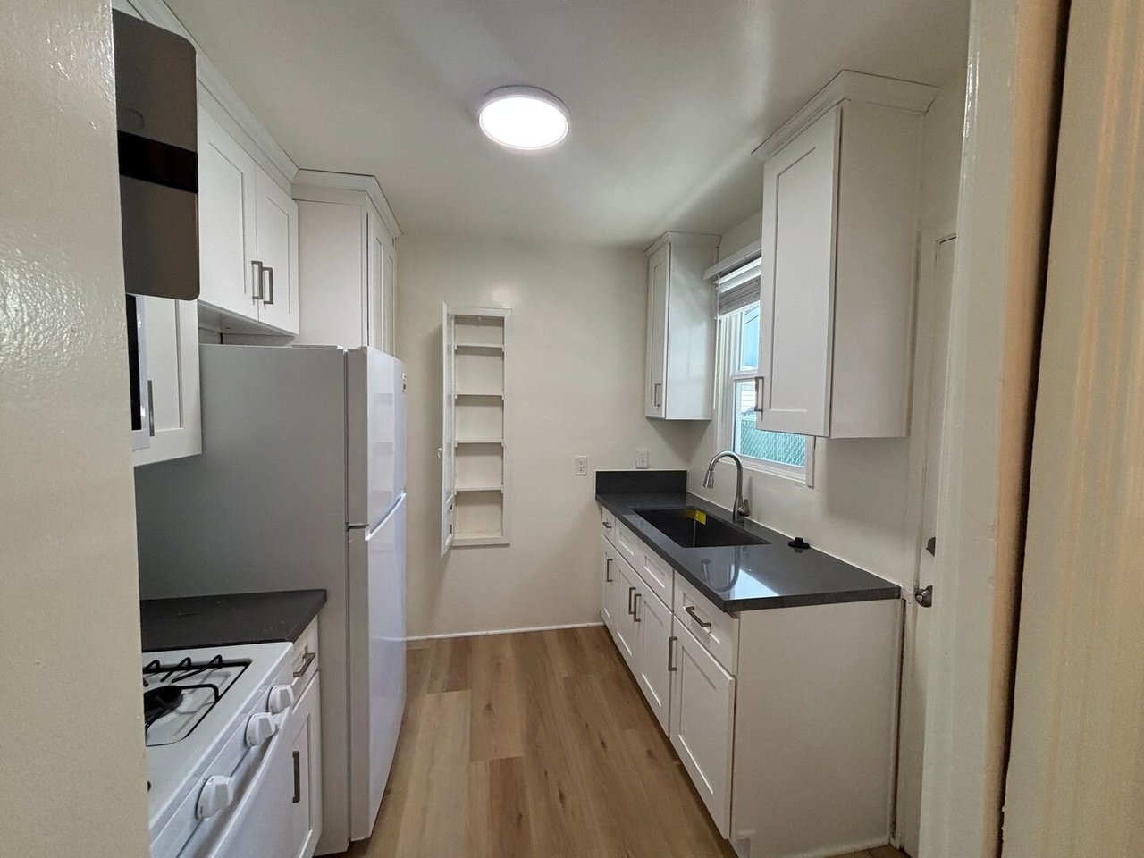 1153 Western Ave #C Glendale, CA 91201