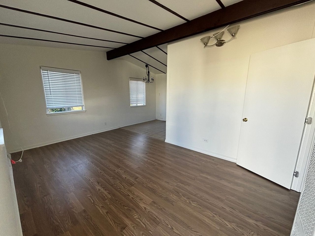 10313 Eldora Ave Sunland, CA 91040