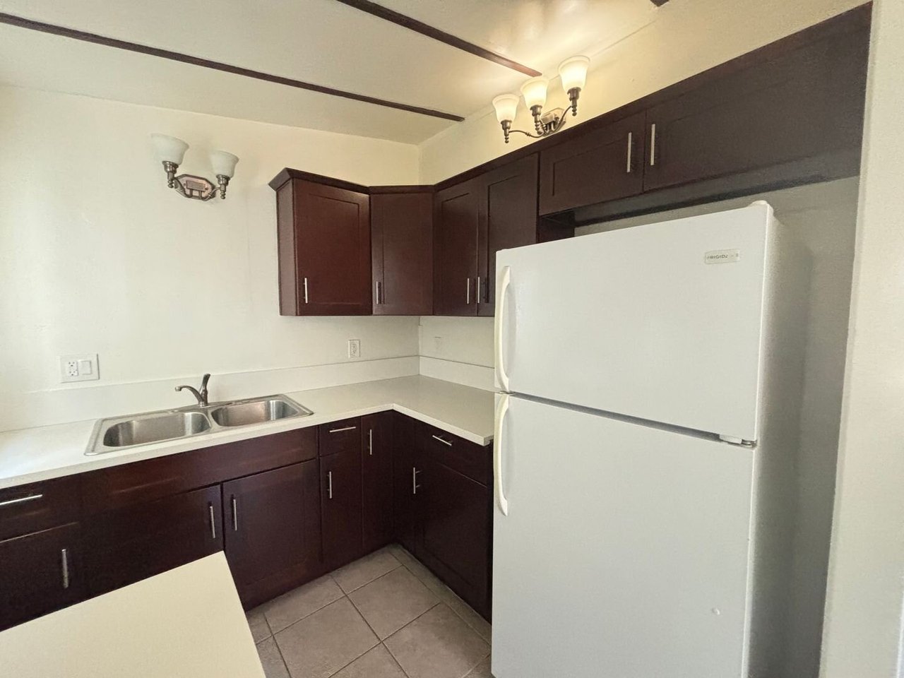 10313 Eldora Ave Sunland, CA 91040