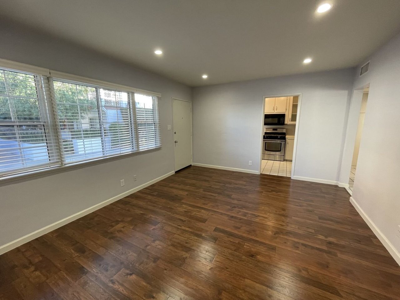 10814-10818 Blix St - 818-2 North Hollywood, CA 91602