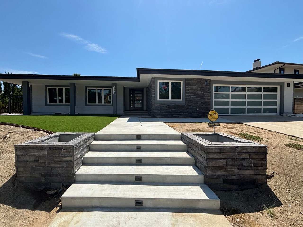2230 Sherwood Place Glendale, CA 91206