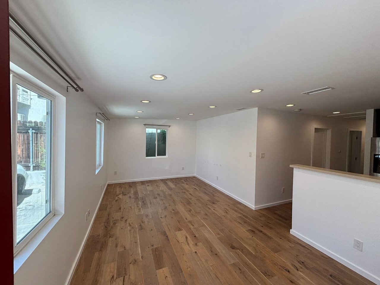 526 E Providencia Ave - 528 Burbank, CA 91501