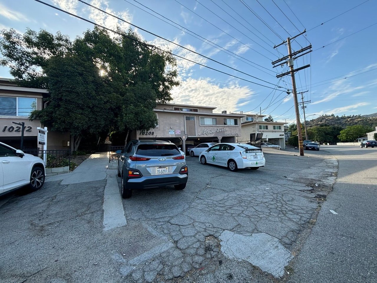 10212 Tujunga Cyn Blvd #2 Tujunga, CA 91042