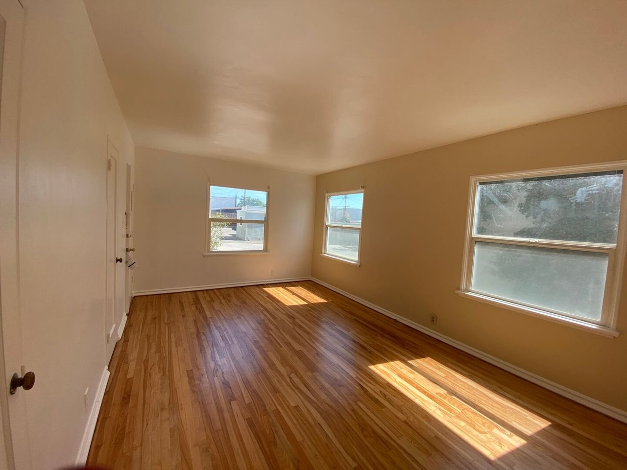 228  Maple St #D Glendale, CA 91205