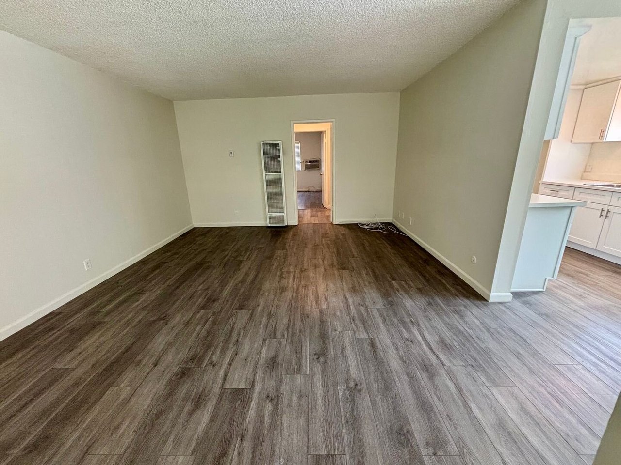 1126 E Doran St # C Glendale, CA 91206