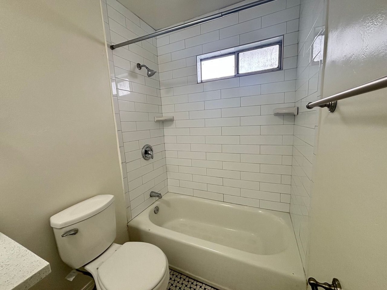 311 Griswold Ave #D San Fernando, CA 91340