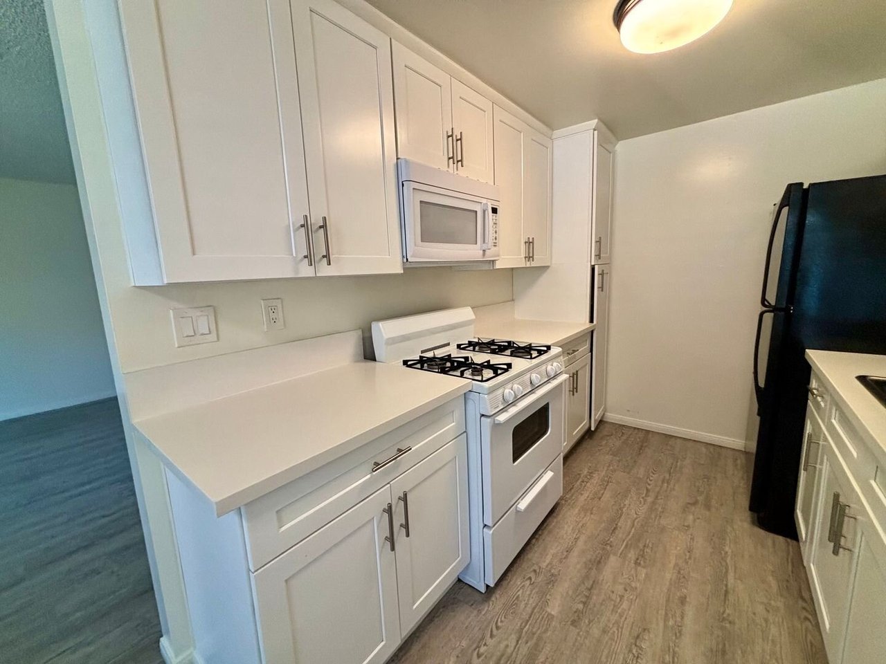 1126 E Doran St #E Glendale, CA 91206