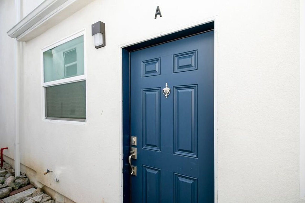 2748 Hollister Terrace Glendale, CA 91206